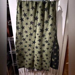 Steve Madden Green Star Patterned Scarf